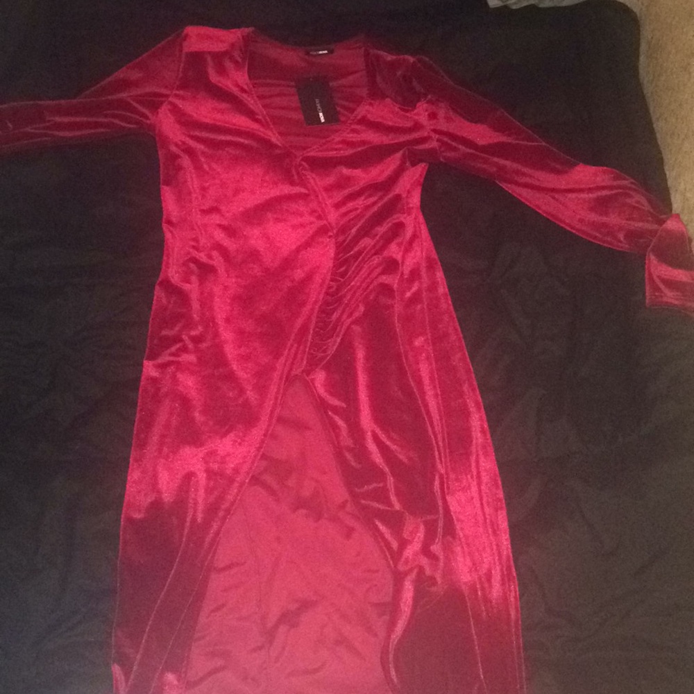 This velvet red dress